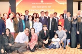 Chủ tịch Quốc hội Vương Đình Huệ gặp mặt cộng đồng người Việt Nam tại Argentina