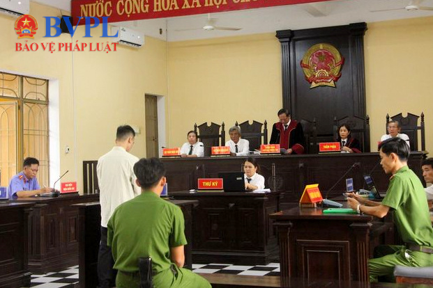 Mâu thuẫn trong việc chuyển tiền đi Bar, thanh niên đâm bạn trọng thương