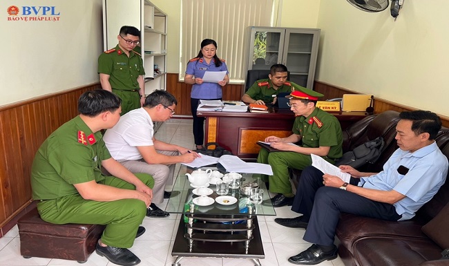 Phê chuẩn khởi tố Phó Giám đốc Sở NN PTNN tỉnh Sơn La và 2 đồng phạm