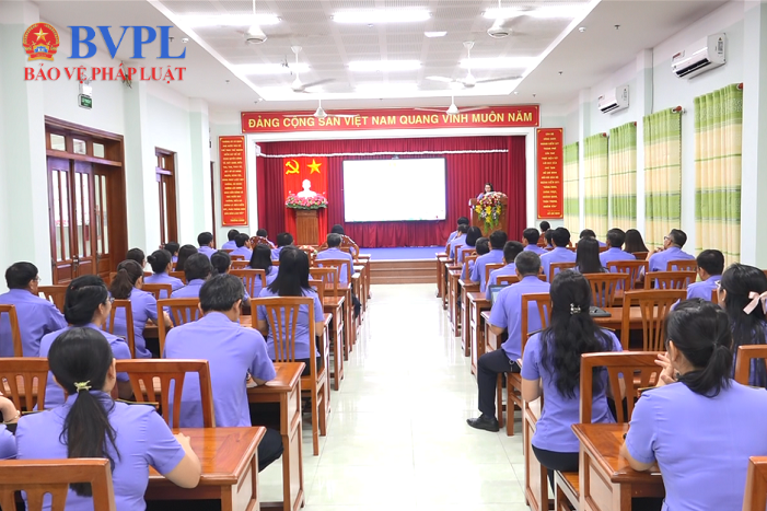 Lấy phiếu tín nhiệm bổ nhiệm lại chức vụ Phó Viện trưởng VKSND TP Cần Thơ