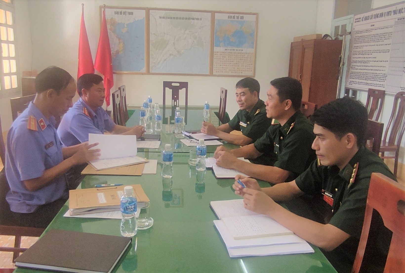 Trực tiếp kiểm sát việc bắt, tạm giữ hình sự tại Đồn Biên phòng Phước Lộc