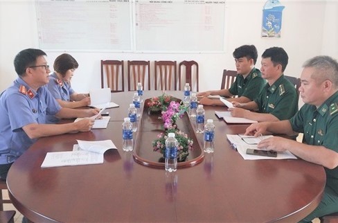 Trực tiếp kiểm sát việc tiếp nhận, giải quyết nguồn tin về tội phạm tại Đồn Biên phòng Phước Hải