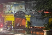 Cháy chợ tự phát Vina Khai Quang, hơn 10 ki ốt và 2 ô tô bị thiêu rụi