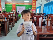Nutifood tặng hàng nghìn phần quà cho trẻ em nghèo nhân dịp Tết thiếu nhi