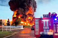 Nhà máy lọc dầu Afipsky của Nga bùng cháy, nghi do UAV tấn công