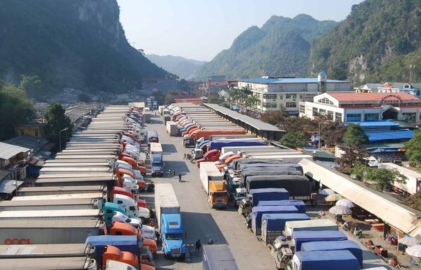 Thủ tướng chỉ đạo giảm ùn ứ, thúc đẩy xuất khẩu nông sản tại các cửa khẩu