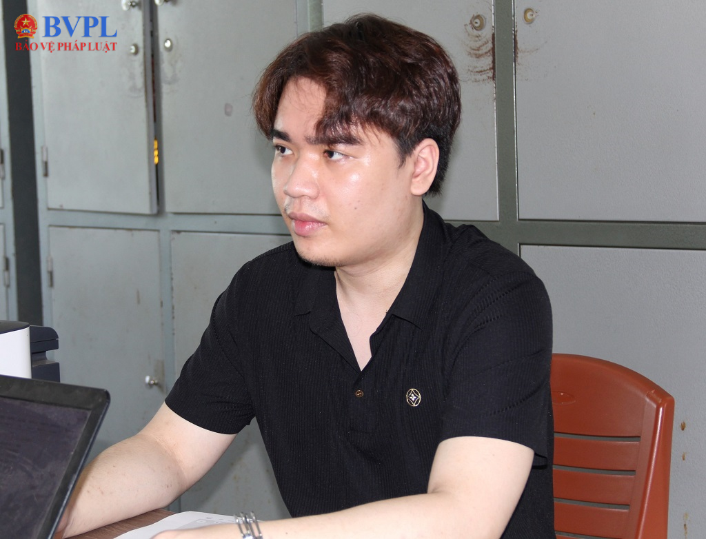 Bắt giữ đối tượng hack facebook để lừa đảo