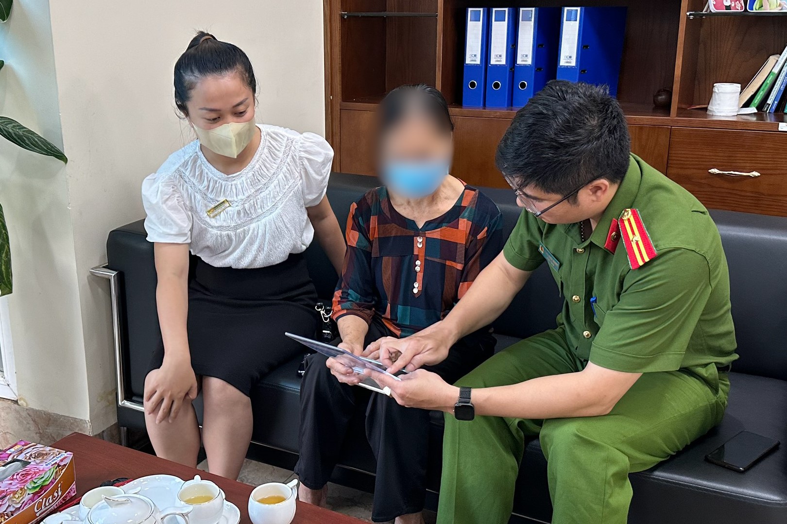 Muôn vàn chiêu trò lừa đảo từ những cuộc gọi giả danh Công an