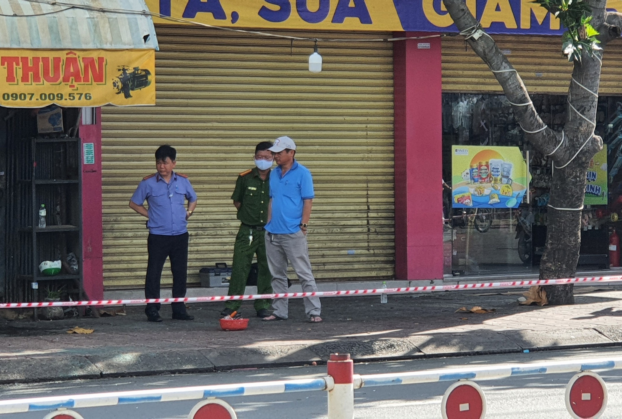 Kiểm sát hiện trường vụ hỗn chiến ở quán ốc khiến một người tử vong