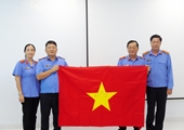 VKSND tỉnh Trà Vinh nhận cờ Tổ quốc do chiến sĩ đảo Trường Sa gửi tặng