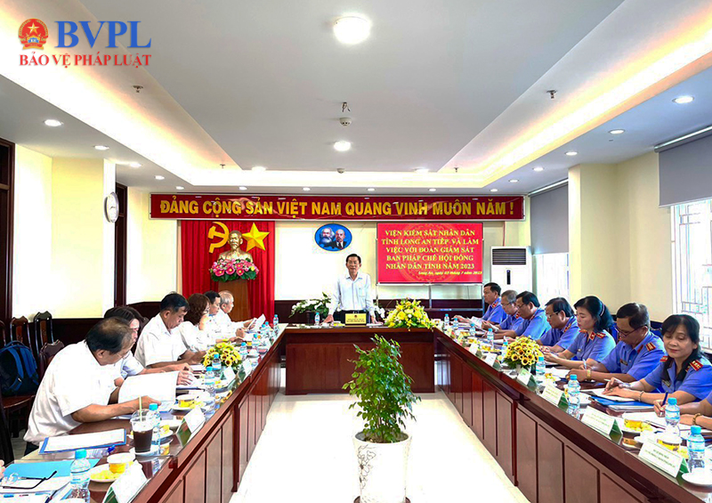 Đoàn giám sát HĐND tỉnh làm việc với VKSND tỉnh Long An