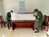 Bộ đội Biên phòng An Giang thu giữ 2 250 gói thuốc lá nhập lậu