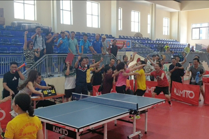 Chung kết đôi nam nữ nhóm 2, kịch tính đến những giây cuối cùng