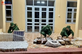 Bộ đội Biên phòng An Giang thu giữ lô hàng nhập lậu gồm thuốc lá điếu và mỹ phẩm