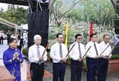 Chủ tịch nước dâng hương tưởng niệm các anh hùng liệt sỹ tại Côn Đảo