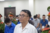 Cựu Cục phó Cục Quản lý thị trường Trần Hùng và 35 bị cáo hầu tòa vụ sách giáo khoa giả
