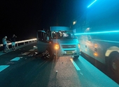 Ô tô va chạm trên cao tốc Vĩnh Hảo - Phan Thiết, 6 người bị thương