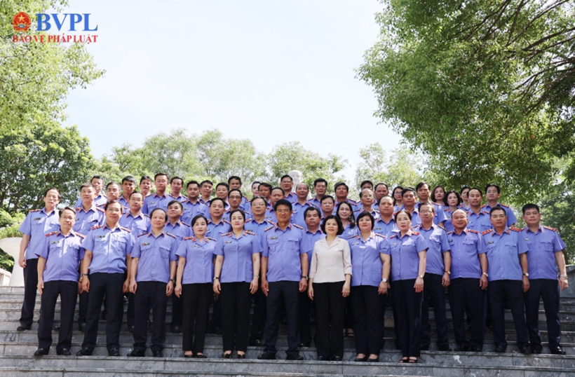 Đoàn cán bộ VKSND tối cao dâng hương tưởng niệm đồng chí Hoàng Quốc Việt