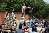 Niger tiềm ẩn bùng nổ xung đột, Pháp và châu Âu ráo riết sơ tán công dân
