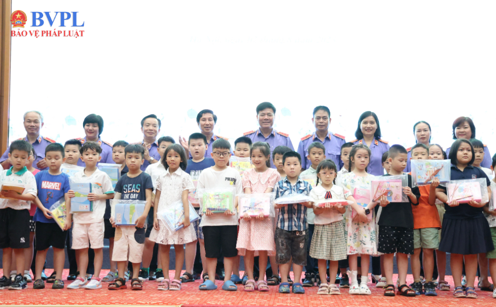 VKSND tối cao tuyên dương học sinh giỏi năm học 2022-2023