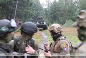 Ba Lan lên kế hoạch điều 10 000 binh sĩ tới biên giới với Belarus
