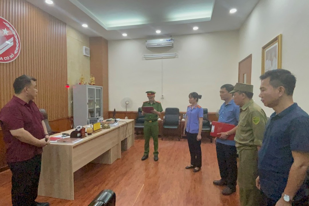 Khởi tố, bắt tạm giam Giám đốc Trung tâm Văn hóa - Điện ảnh tỉnh Hòa Bình