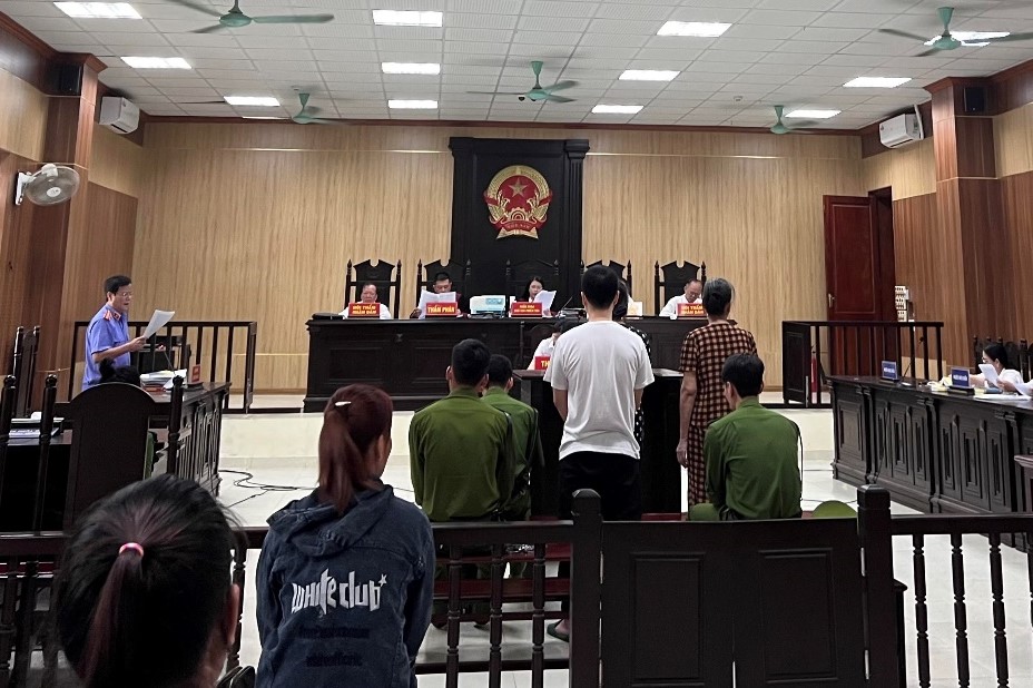 47 năm tù cho 3 mẹ con tàng trữ, lưu hành hơn 3,5 tỉ đồng tiền giả