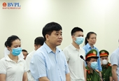 Cựu Chủ tịch UBND thành phố Hà Nội Nguyễn Đức Chung và 14 bị cáo hầu tòa