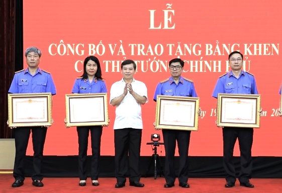 Lấy ý kiến nhân dân đối với tập thể, cá nhân được đề nghị tặng Bằng khen của Thủ tướng Chính phủ