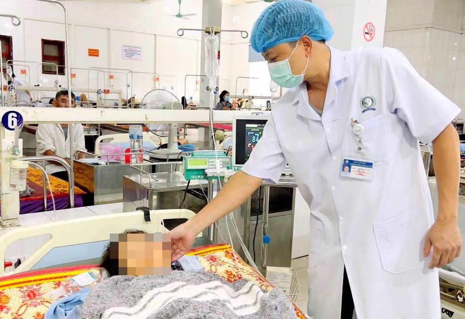 Bác sĩ hiến máu cứu sản phụ vỡ tử cung