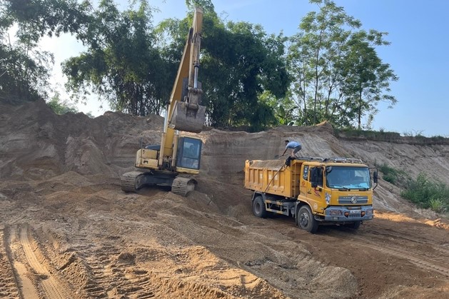Khai thác cát trái phép, người đàn ông bị phạt 653 triệu đồng