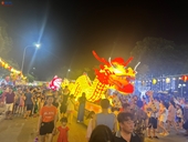 Tưng bừng lễ hội rước đèn vui Tết Trung thu ở Hà Tĩnh