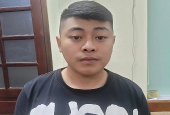 Tạm giữ đối tượng dùng súng bắn người đi đường