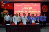 VKSND và TAND ký kết quy chế phối hợp công tác với UBND tỉnh Quảng Ngãi