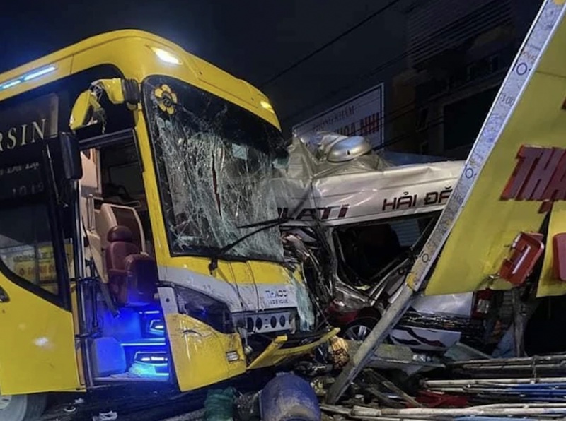 Thêm một người tử vong vụ xe khách Thành Bưởi gây tai nạn