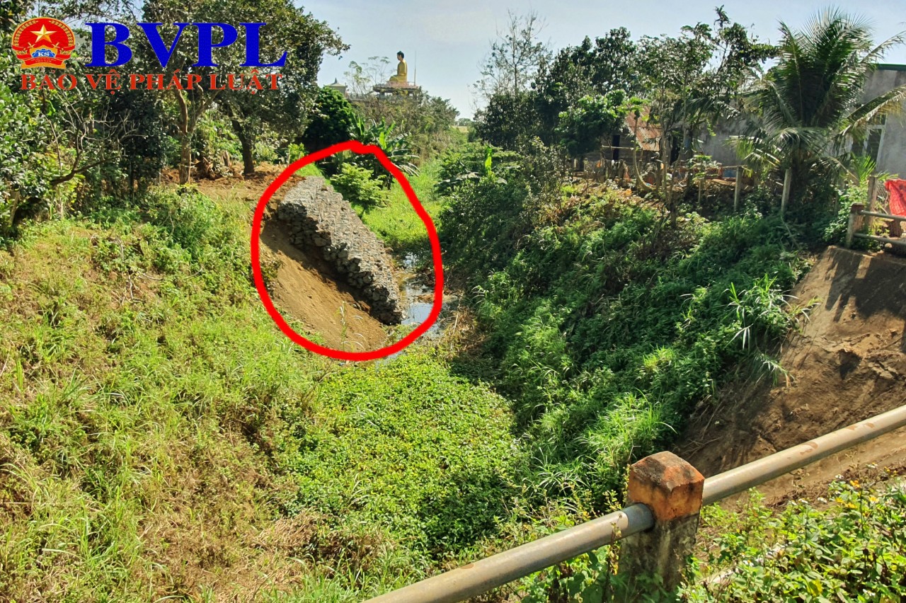 Người dân lo lắng sống bên kênh thủy lợi hơn chục tỉ  bỏ hoang ở Đắk Lắk