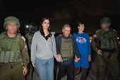 Hamas thả 2 con tin nữ người Mỹ