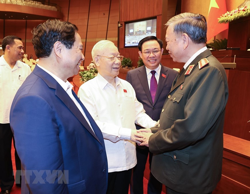 Quốc hội thảo luận ở hội trường về Dự án Luật Căn cước