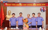 Phó Viện trưởng VKSND tối cao Nguyễn Duy Giảng gặp mặt công chức nghỉ hưu