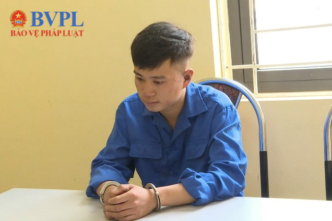 Bắt giữ thanh niên rồ ga thách thức, chửi bới Cảnh sát giao thông