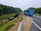 Tai nạn giao thông trên cao tốc Cam Lộ - La Sơn khiến 2 người bị thương