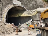 Sập tại công trường đường hầm ở Uttarakhand, Ấn Độ, 40 công nhân bị mắc kẹt