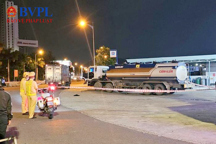 Mâu thuẫn trong lúc đổ xăng, một tài xế bị đâm tử vong