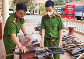 Công an huyện Di Linh tiêu hủy vũ khí vật liệu nổ, công cụ hỗ trợ