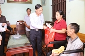 Phó Chủ tịch UBND tỉnh Thanh Hóa thăm, tặng quà cho người khuyết tật