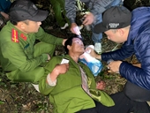 Xuyên đêm tìm kiếm phi công dù lượn gặp nạn trong rừng ở Lai Châu