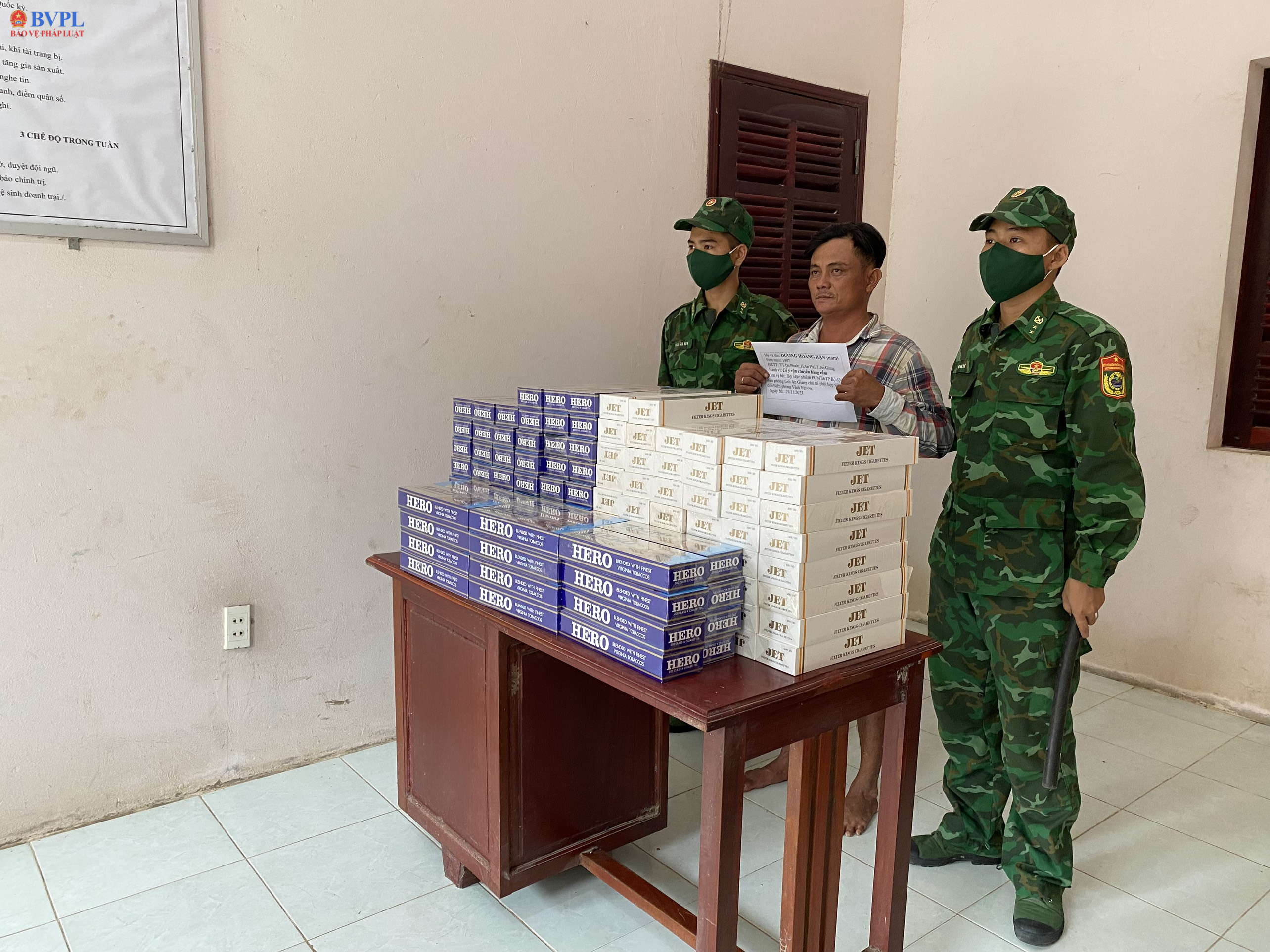 Liên tiếp bắt các vụ vận chuyển thuốc lá lậu qua biên giới