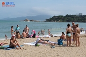 Nha Trang “hút” du khách trở lại, khách quốc tế tăng 8,2 lần