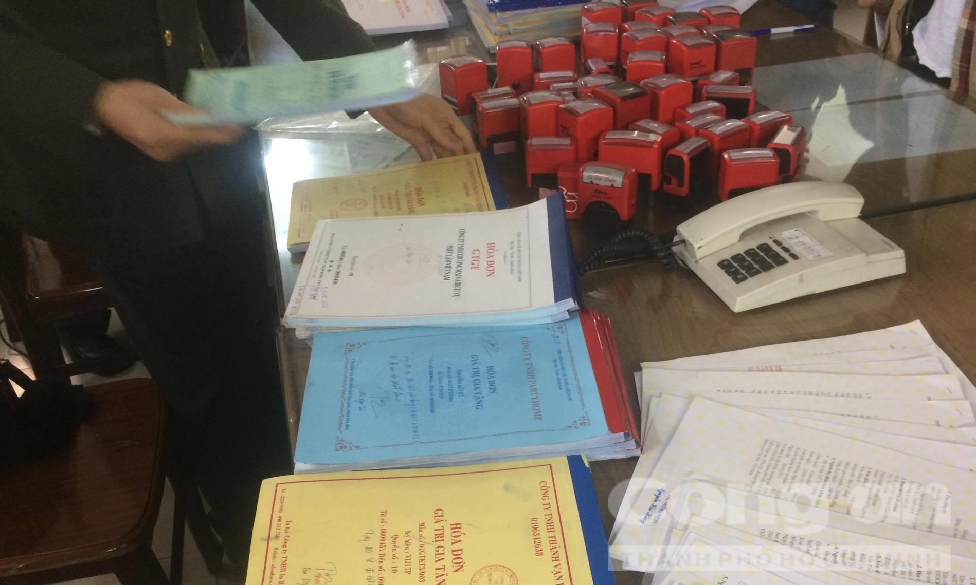 Sắp xét xử 100 đối tượng trong đường dây mua bán trái phép hóa đơn khủng gần 64 000 tỉ đồng