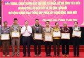 Huyện Phú Lương Tôn vinh tập thể, cá nhân tiêu biểu trong hiến đất xây dựng nông thôn mới
